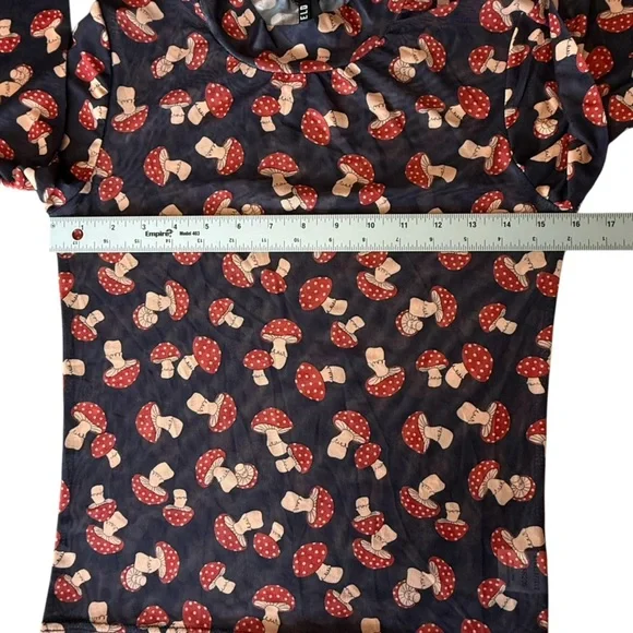 Dangerfield Mushroom Mesh Top Women’s Size 8 - Picture 13 of 16